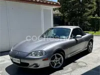 Usado Mazda MX5 146 CV (107 kW) 2002 Gris / plata Descapotable