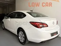 Usado Opel Astra Elegance 140 CV (102 kW) 2018 Blanco Berlina