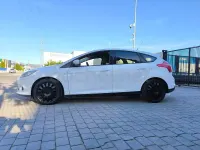 Usado Ford Focus 95 CV (69 kW) 2011 Blanco Berlina