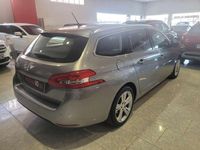 Usado Peugeot 308 SW Style 120 CV (88 kW) 2017 Plateado Familiar