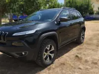 Usado Jeep Cherokee Trailhawk 271 CV (199 kW) 2015 Negro SUV