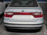 Usado Seat Toledo Stella 90 CV (66 kW) 1999 Gris / plata Berlina