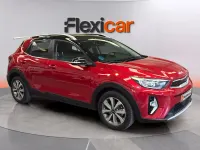 Usado Kia Stonic 101 HP (74 kW) 2022 Vermelho SUV