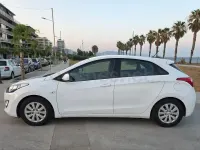 Usado Hyundai i30 90 CV (66 kW) 2017 Blanco Berlina