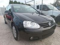 Usado VW Golf V 102 CV (75 kW) 2007 Negro Berlina