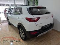 Usado Kia Stonic 100 CV (73 kW) 2022 Blanco SUV