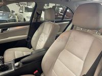 Usado Mercedes C200 136 CV (100 kW) 2010 Gris / plata Berlina