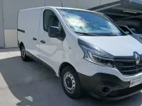Usado Renault Trafic 120 CV (88 kW) 2018 Blanco Monovolumen