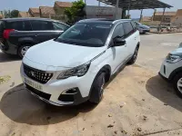 Usado Peugeot 5008 Allure 130 CV (95 kW) 2021 Blanco SUV