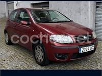 Usado Fiat Punto Dynamic 60 CV (44 kW) 2004 Granate Utilitario