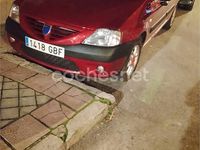 Usado Dacia Logan Lauréate 85 CV (62 kW) 2008 Rojo Familiar