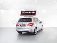 Usado Mercedes B180 109 CV (80 kW) 2012 Gris / plata Monovolumen