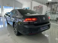 Usado VW Passat Advance 120 CV (88 kW) 2017 Negro Berlina