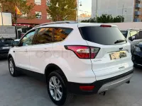 Usado Ford Kuga Titanium 150 CV (110 kW) 2018 Blanco SUV