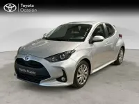 Usado Toyota Yaris Hybrid Active 116 CV (85 kW) 2022 Gris Berlina