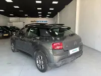 Usado Citroën C4 Cactus Live 100 CV (73 kW) 2015 Gris / plata Utilitario