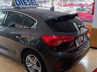 Usado Ford Focus Trend 119 CV (87 kW) 2019 Gris Berlina