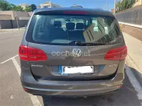 Usado VW Sharan Advance 140 CV (102 kW) 2013 Gris / plata Monovolumen