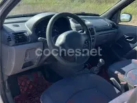 Usado Renault Clio II 65 CV (47 kW) 1998 Blanco Berlina