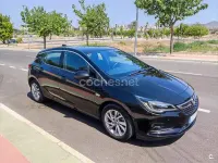 Usado Opel Astra Dynamic 136 CV (100 kW) 2018 Negro Berlina