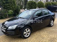 Usado Ford Focus Ghia 109 CV (80 kW) 2006 Negro Berlina