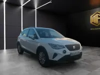 Usado Seat Arona Style Plus 110 CV (80 kW) 2022 Blanco SUV