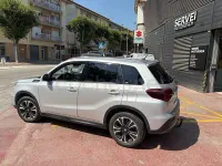Usado Suzuki Vitara GLX 129 CV (94 kW) 2022 Gris / plata SUV