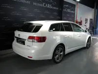 Usado Toyota Avensis Executive 150 CV (110 kW) 2014 Blanco Familiar