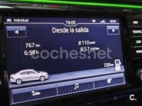 Usado Skoda Superb Style 190 CV (139 kW) 2016 Gris / plata Berlina