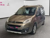 Usado Citroën Berlingo Feel 99 CV (72 kW) 2016 Marrón Monovolumen