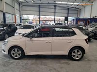 Usado Skoda Fabia Ambition 95 CV (69 kW) 2017 Blanco Berlina