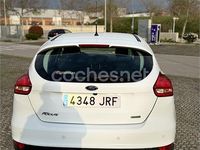 Usado Ford Focus 125 CV (91 kW) 2016 Blanco Berlina