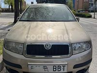 Usado Skoda Fabia Comfort 75 CV (55 kW) 2004 Beige Berlina