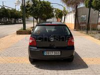Usado VW Polo Advance 100 CV (73 kW) 2005 Negro Utilitario