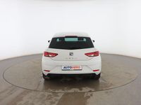 Usado Seat Leon Style Plus 110 CV (80 kW) 2017 Blanco Berlina