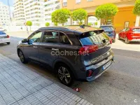 Usado Kia Niro 141 CV (103 kW) 2019 Gris / plata SUV