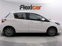 Usado Toyota Yaris Active 100 CV (73 kW) 2020 Blanco