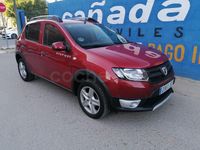 Usado Dacia Sandero Stepway 90 HP (66 kW) 2015 Vermelho Sedan