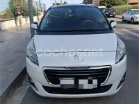 Usado Peugeot 5008 Allure 120 CV (88 kW) 2015 Blanco Monovolumen