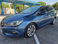 Usado Opel Astra Excellence 150 CV (110 kW) 2017 Azul Familiar