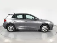 Usado Skoda Fabia Ambition 95 CV (69 kW) 2023 Gris / plata Utilitario