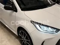 Usado Toyota Yaris Hybrid Sport 130 CV (95 kW) 2023 Blanco Berlina