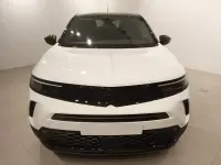Używany Opel Mokka-e GSe 100 kW (136 KM) 2023 Biały SUV