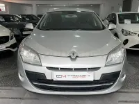 Usado Renault Mégane Dynamique 130 CV (95 kW) 2009 Gris / plata Berlina