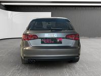 Usado Audi A3 150 CV (110 kW) 2014 Gris / plata Berlina