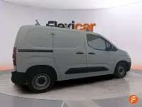 Usado Toyota Proace City City 102 CV (75 kW) 2023 Blanco Monovolumen