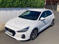 Usado Hyundai i30 110 CV (80 kW) 2017 Blanco Berlina