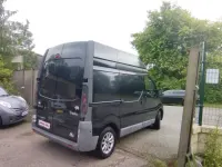 Usado Renault Trafic 99 CV (72 kW) 2006 Negro Monovolumen