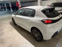 Begagnad Peugeot 208 Business-Line 100 HK (73 kW) 2021 Vit Halvkombi