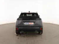 Usado Peugeot 2008 Allure 136 CV (100 kW) 2024 Gris SUV